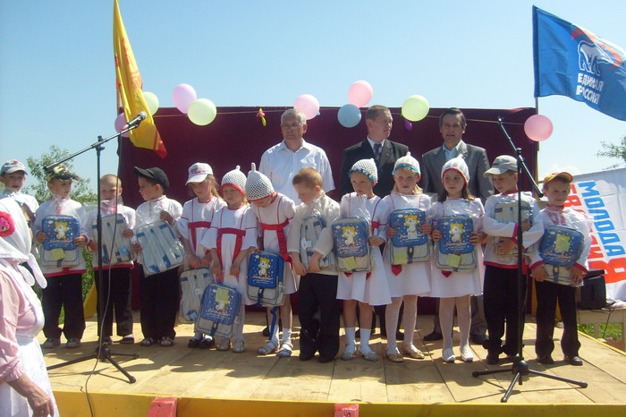В Карабай-Шемуршинском сельском поселении прошел Праздник песни, труда и спорта «Акатуй-2009»